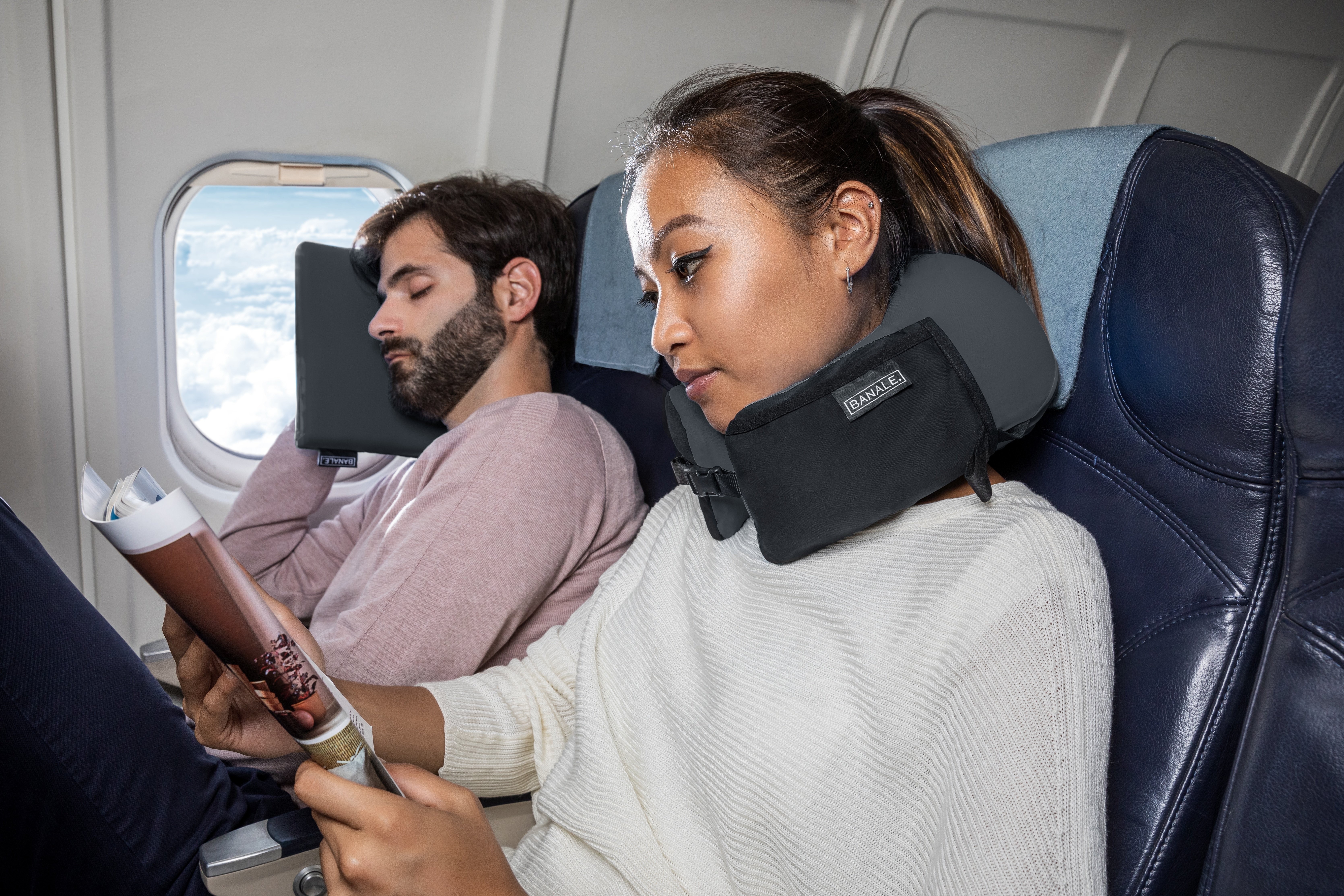 Versatile 3-in-1 memory foam travel pillow configurations for neck support, double pillow, and topper.