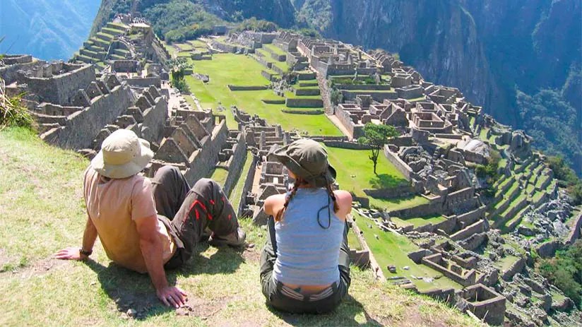 Picture of Machu Picchu in the dry season, highlighting the vastness of the site