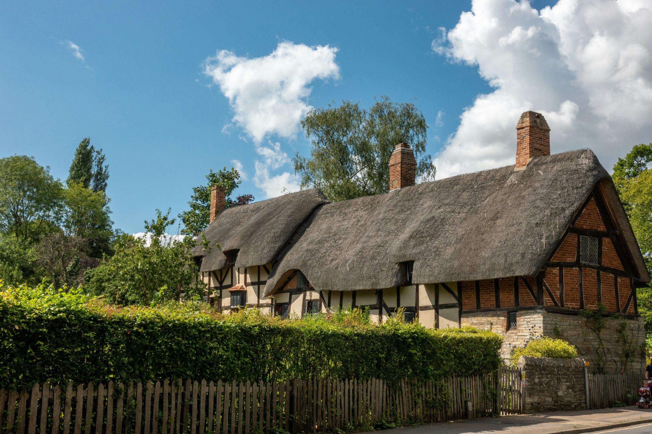 Charming Tudor architecture in Stratford-upon-Avon, England, birthplace of Shakespeare, ideal for a literary and romantic anniversary trip