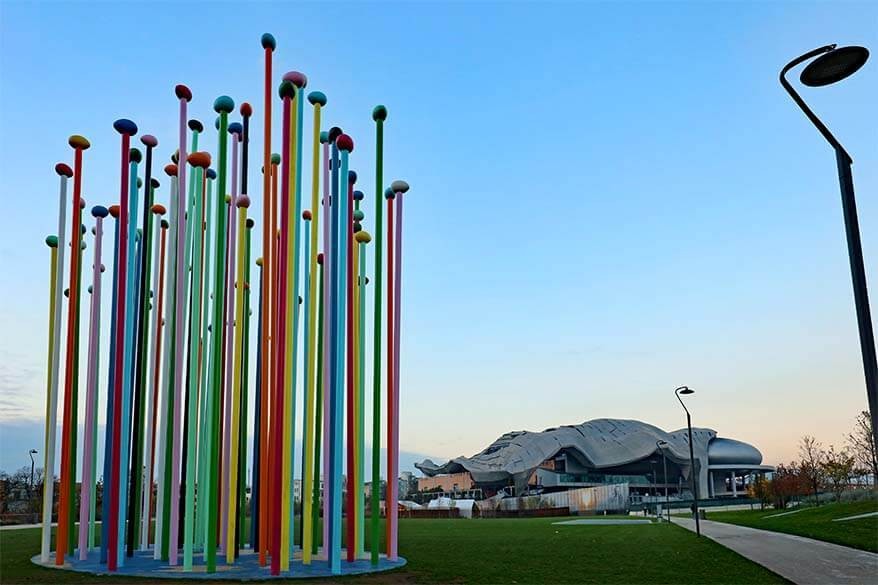 Coloris sculpture at City Life area in Milan, Italy, showcasing modern Milanese art