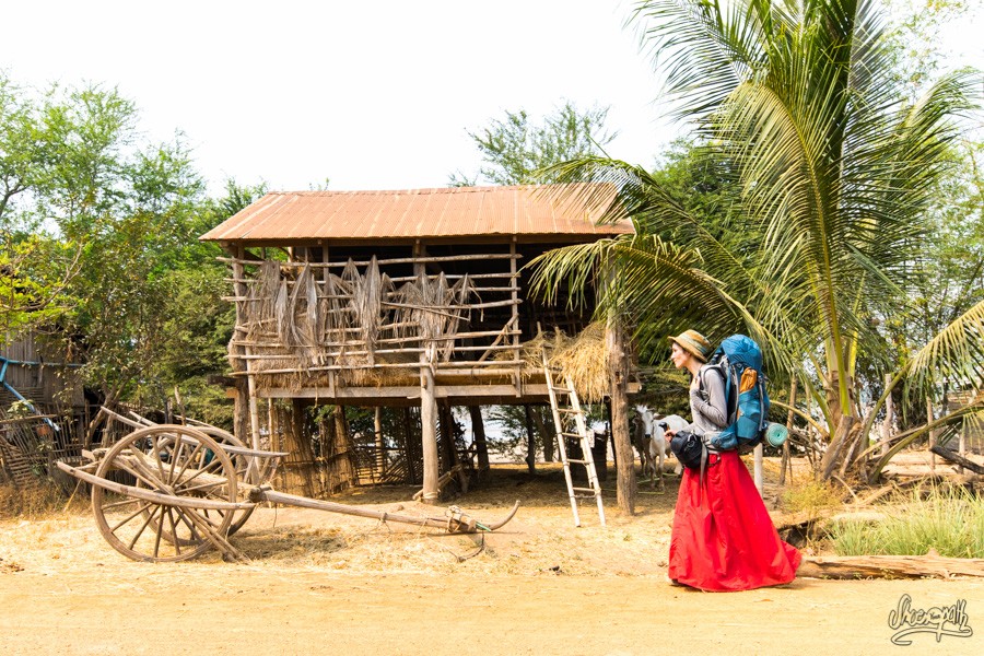 111 - Walking between Kratie and Kampong Cham, Cambodia