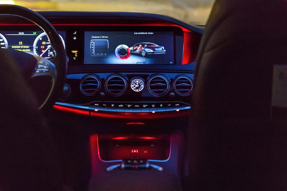 Mercedes Benz S-Class interior with high-speed Wi-Fi and screens