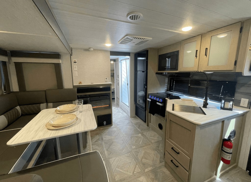 Forest River Salem Cruise Lite 24RLXL kitchen and living room area
