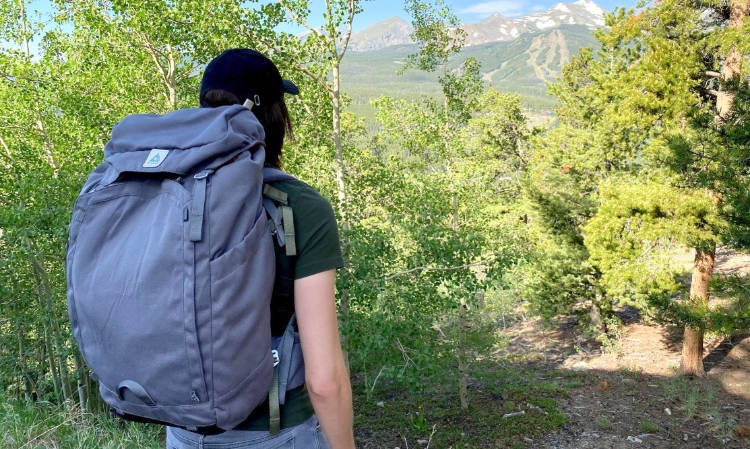 The author modeling the Salkan Backpacker bag