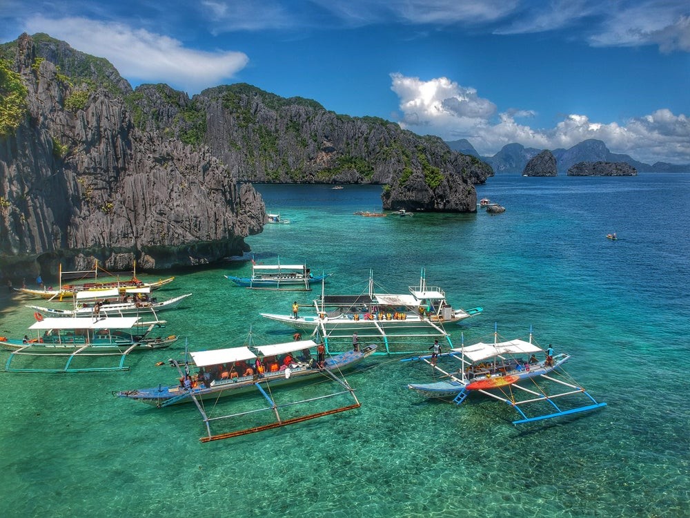 Enjoy Island Hopping Tours in the Philippines