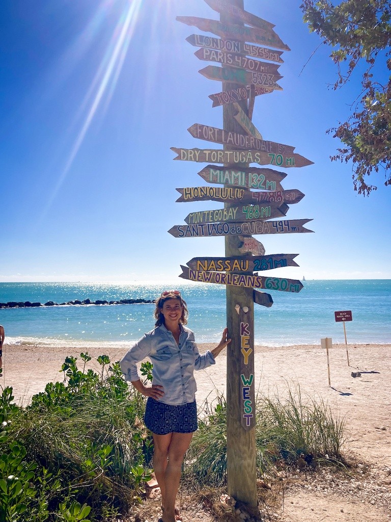 Turquoise waters and palm trees at a beach in Key West, Florida