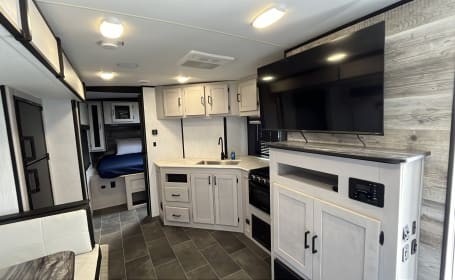 2022 Jayco Jay Flight SLX 7 Travel Trailer Rental