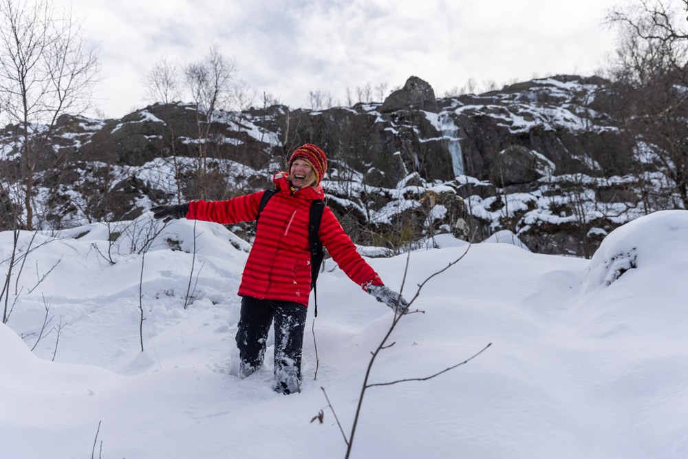 Adventure seeker hiking in the hills of Napa Valley during winter
