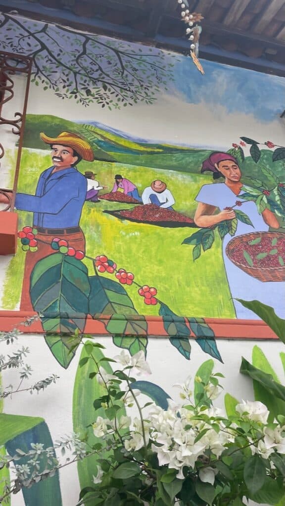 Colorful El Salvador mural