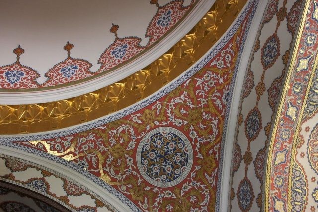 Dog friendly hotel in Turkey with ceramic decorations