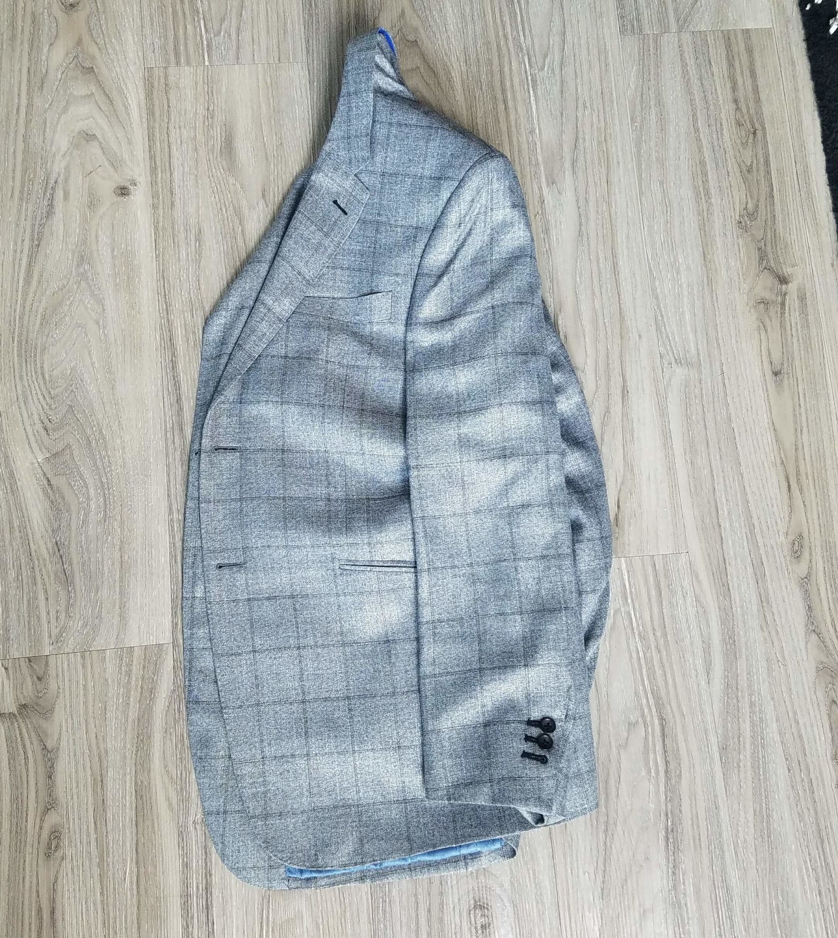 Folding a suit jacket