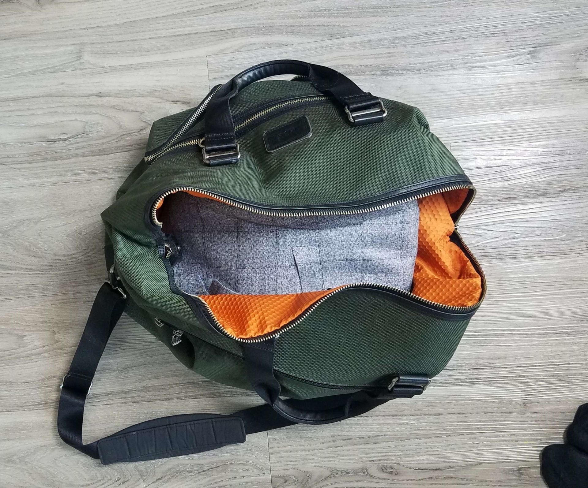 Packing a suit in luggage