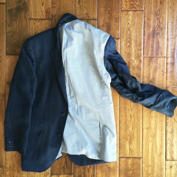 Packing a blazer flat in luggage