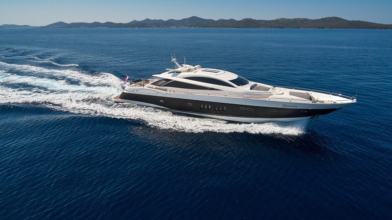 Sunseeker Quantum motor yacht
