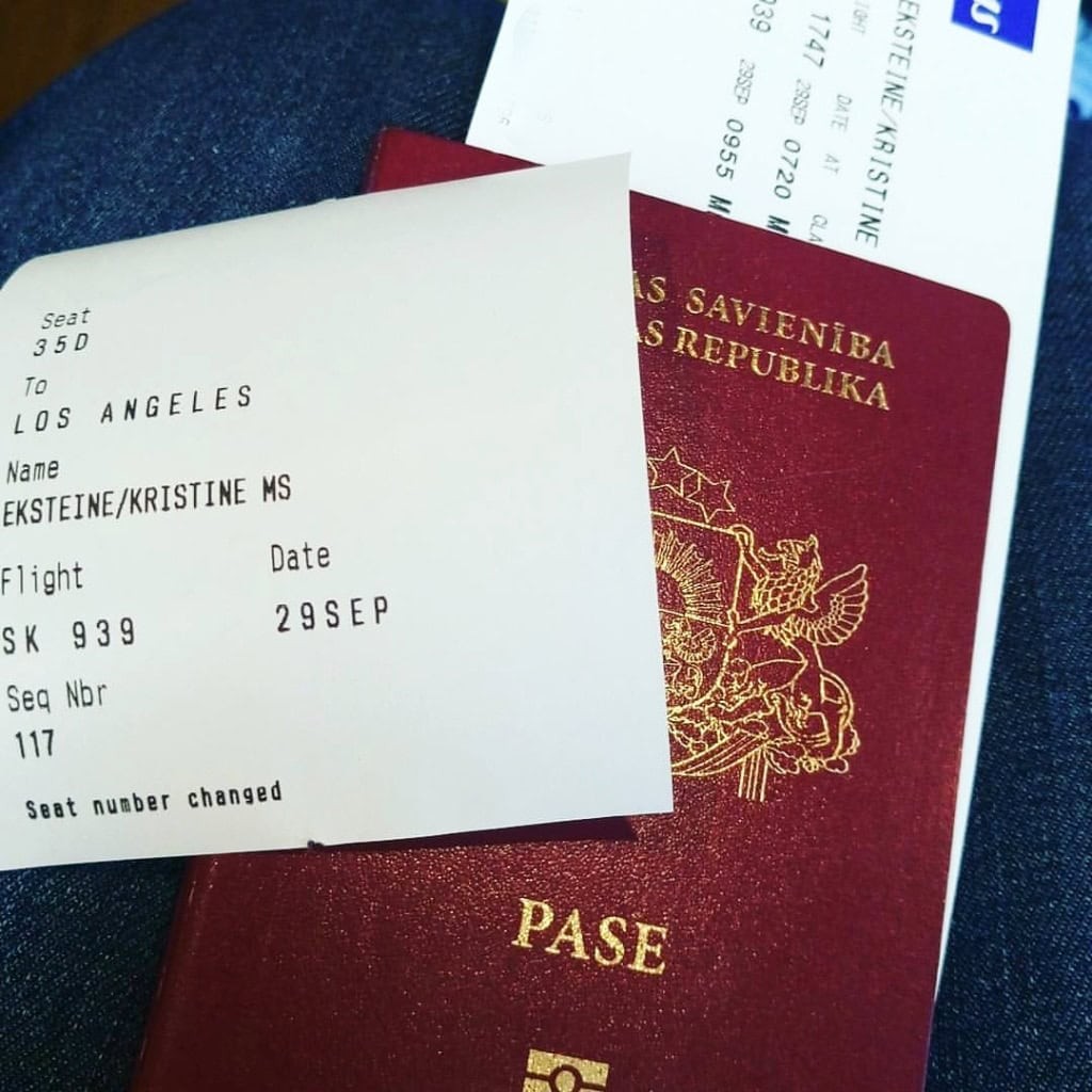 Passport and boarding pass: essential documents for airport check-in