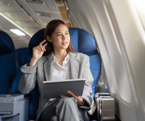 Using laptop on plane