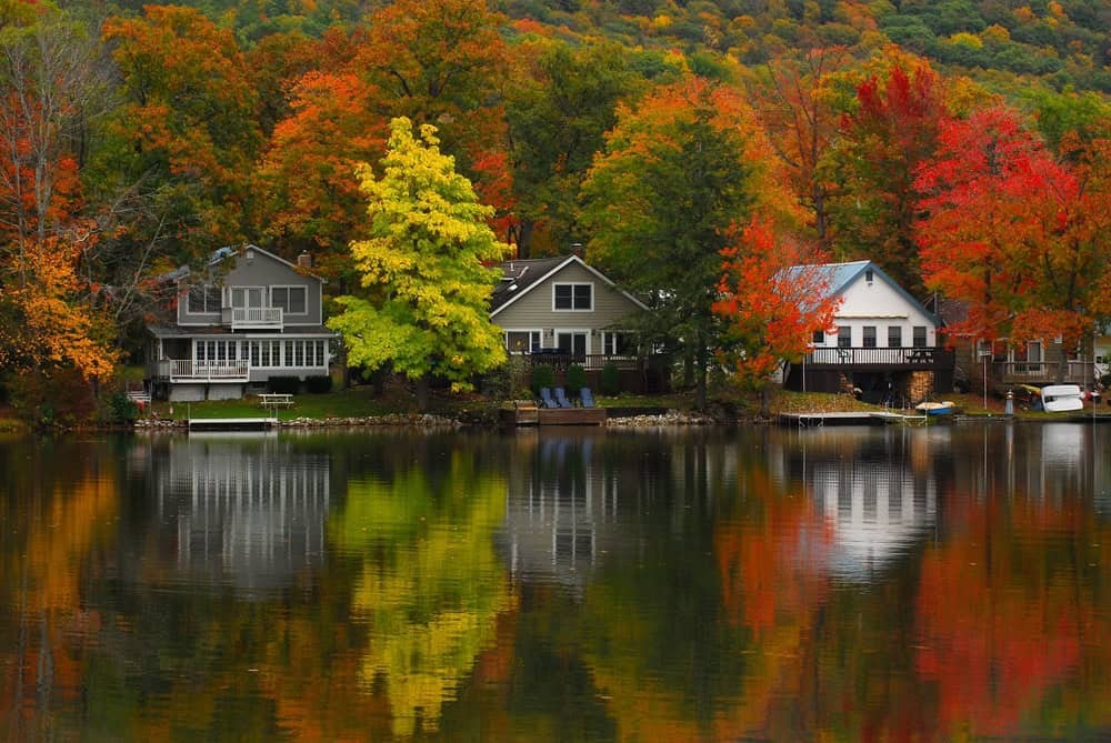 Vermont houses by a lake in New England during autumn