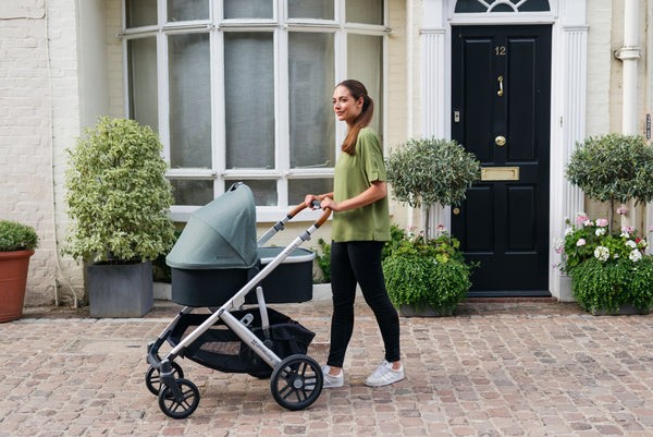 UPPAbaby Vista bassinet with breathable mattress, sunshade, and zippered boot cover